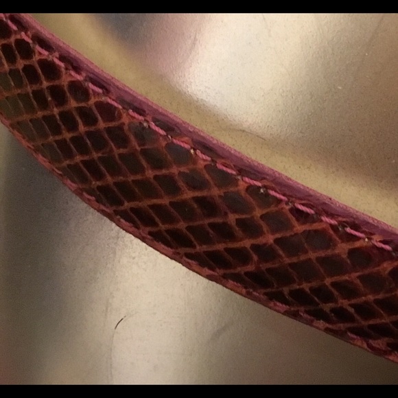 MAGENTA GENUINE SNAKESKIN BELT / GOLD BUCKLE - Picture 4 of 7